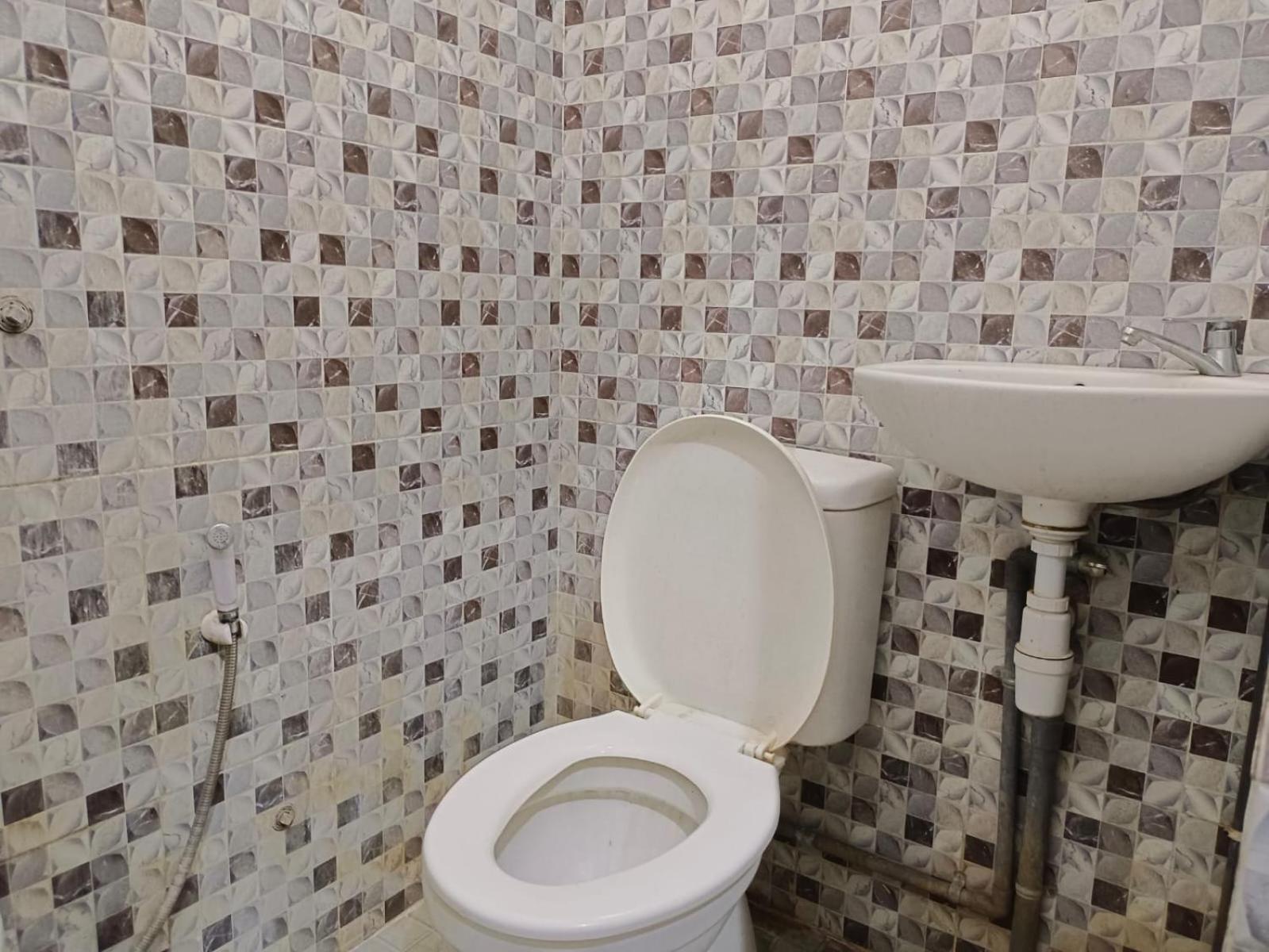 Oemah Jawa Guesthouse 젬벨 외부 사진