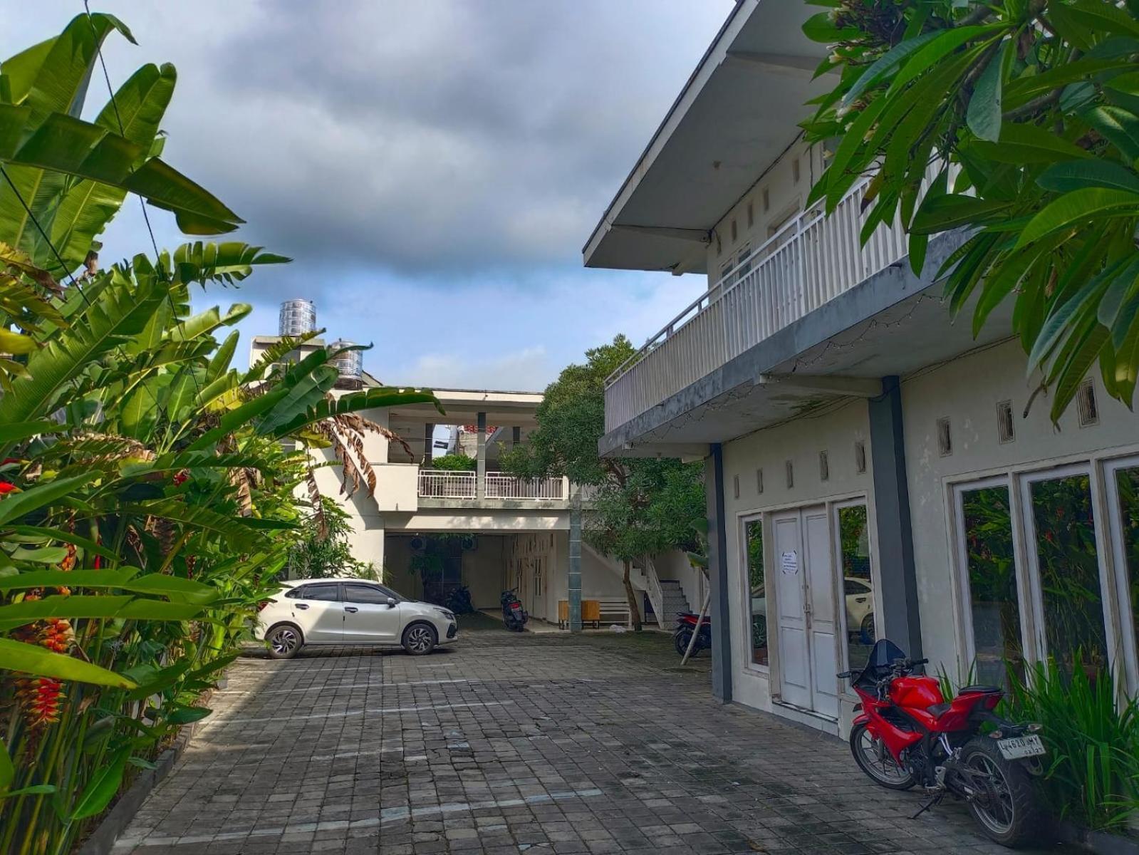 Oemah Jawa Guesthouse 젬벨 외부 사진