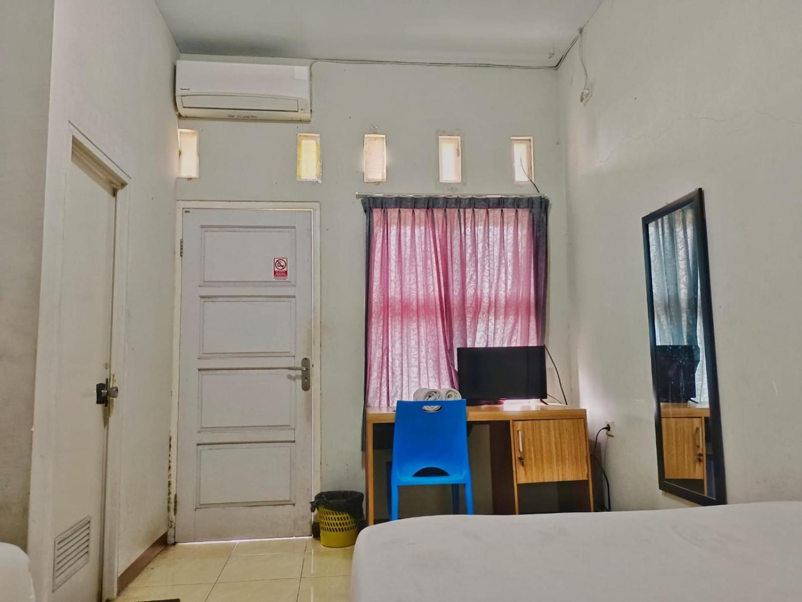 Oemah Jawa Guesthouse 젬벨 외부 사진